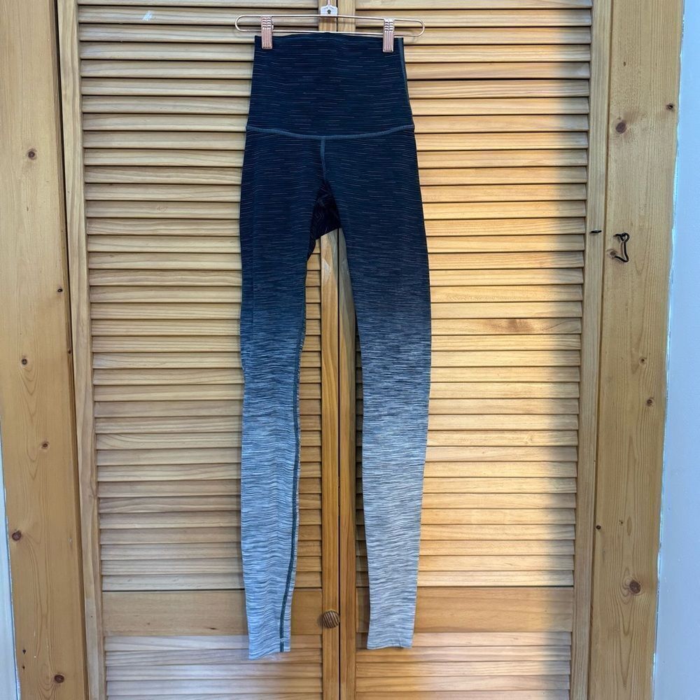 Lululemon Black and Gray ombré Leggings size 4